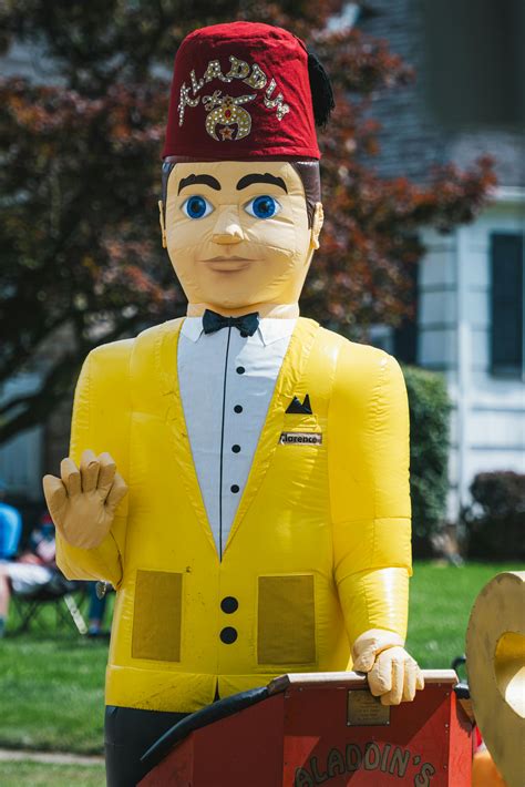 Co Munity Cartoon 的图像结果