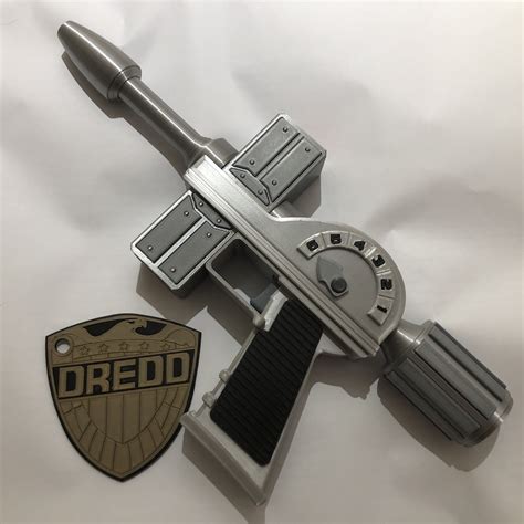 Judge Dredd Lawgiver