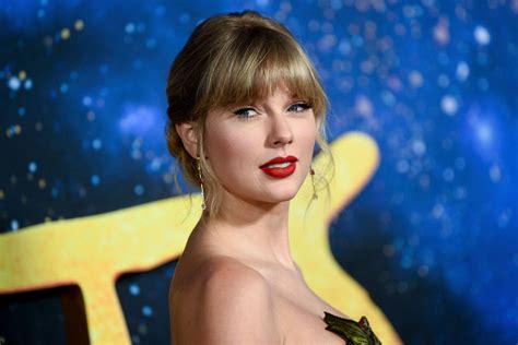 Taylor Swift: Removal Monuments Celebrating Racist Historical Figures
