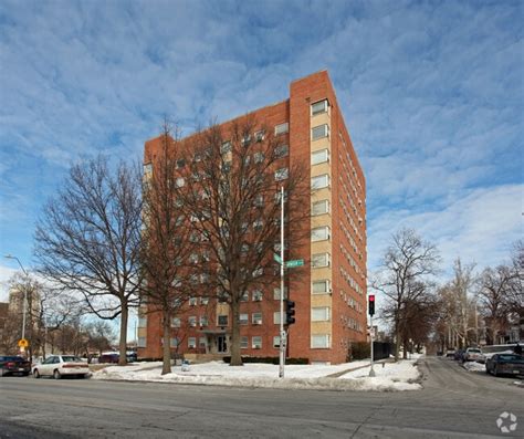 Rockhurst University Off-Campus Housing & Apartments | ForRentUniversity