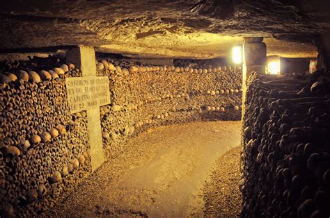 Catacombs Guided Tour – Paris