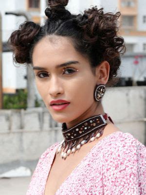 Buy Odette Stunning Maroon Beaded Choker Necklace Set For Women Online