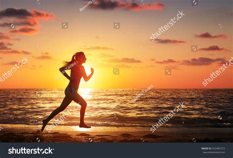 Lady Running 的图像结果