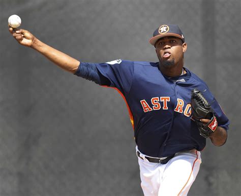 Jandel Gustave makes Astros' roster over James Hoyt