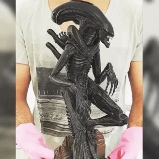 Alien Xenomorph In-Ceiling 3D Print 的图像结果