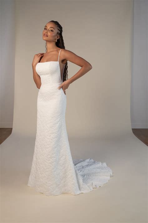 Spence - All Who Wander - La Bella Sposa