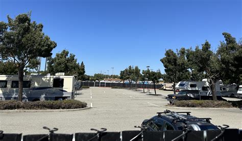 Restrictions keep San Jose safe parking site mostly empty - San José Spotlight