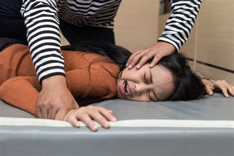 How to Escape a Strangle 的图像结果