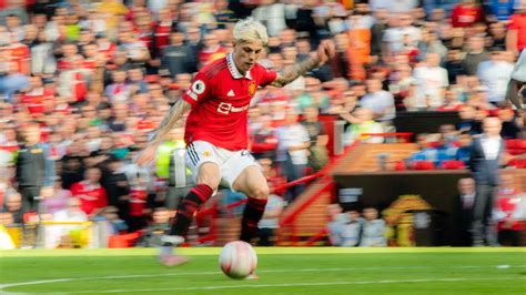 Man U vs Wolves Highlights 的图像结果