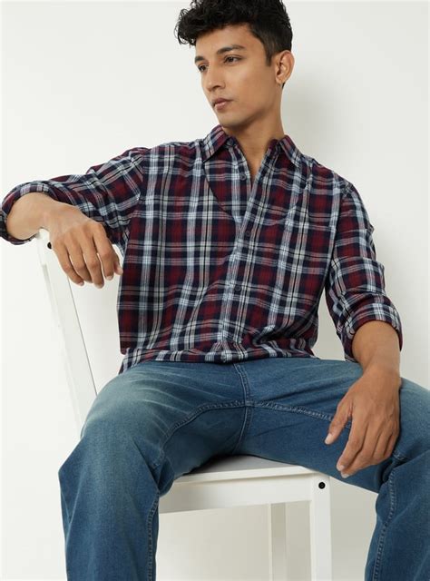 Buy Men Checked Regular Fit Shirt Online at just Rs. 1199.0 ...