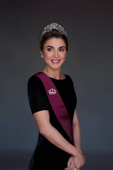 New Official Portrait of Queen Rania — Royal Portraits Gallery