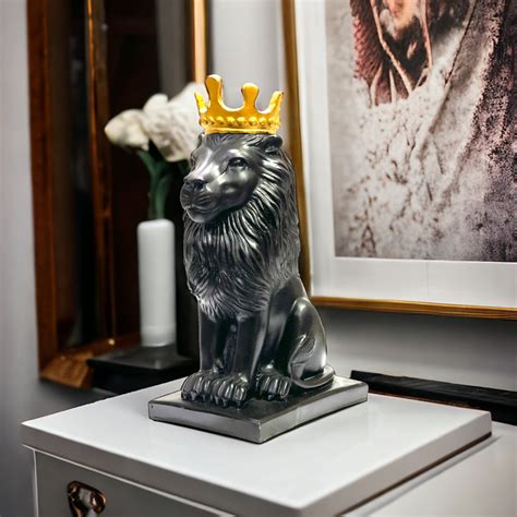 Lion With Crown Showpiece Table Decor , H-28 cm – cutncurve