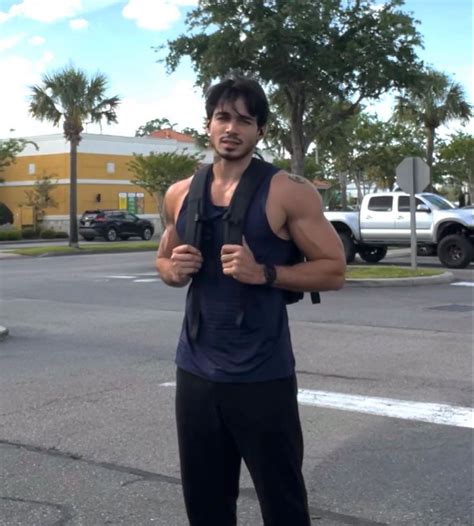 Ashton Summers Nudes