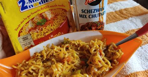 Schezwan Maggi Recipe by Harsha Ladhwani - Cookpad