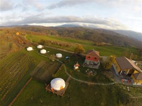 AGRITURISMO AGRICAMPEGGIO CACIGOLARA (Borgo val di Taro) - Campground ...