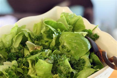 How to Use Fresh Curled Parsley 的图像结果