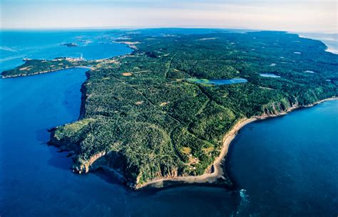 Canada's stunning walks you can do in a day | lovemoney.com