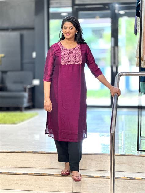 Embroidery Detailed Vichitra Silk Kurta | VSI171 – Aham Designer Boutique