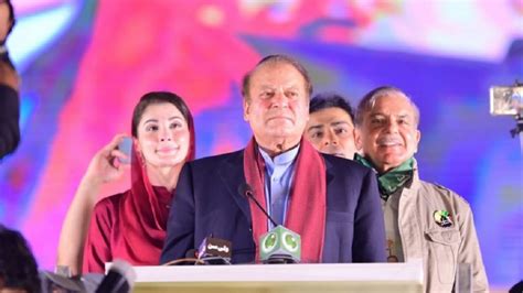 'सेना की कठपुतली रहेंगे, इमरान की लोकप्रियता को टक्कर देंगे!' नवाज की ...