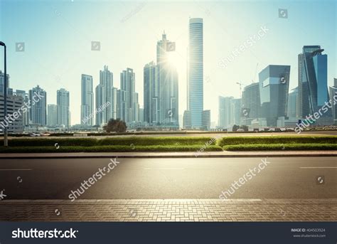 City Building Side View 的图像结果