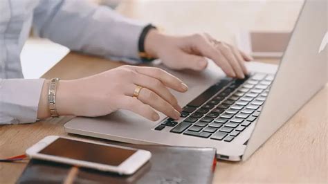 Biggies in IT sector say no to moonlighting, call it unethical