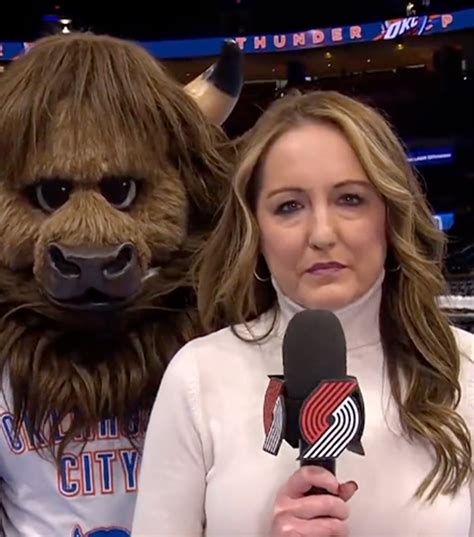 Oklahoma City Thunder mascot pranks Brooke Olzendam: video