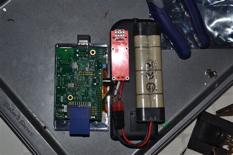 How to Make a Computer with Raspberry Pi 的图像结果