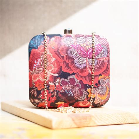 Artklim Floral Printed Clutch