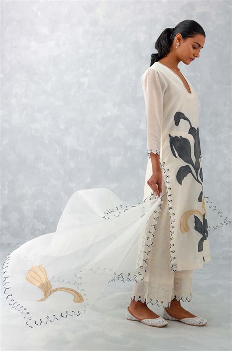 Devnaagri - Ivory Hand-Painted Chanderi Kurta Set