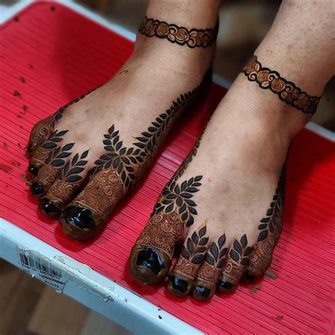 65+ Latest & Stylish Leg Mehndi Designs