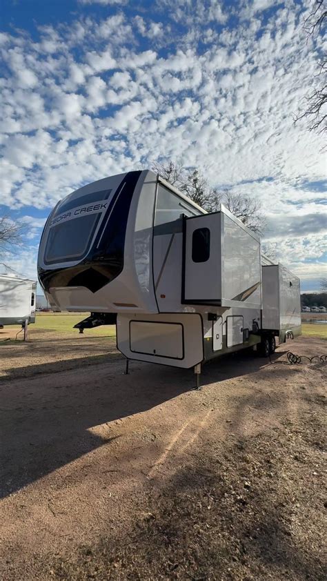 2023 best small fifth wheel campers floorplans included – Artofit
