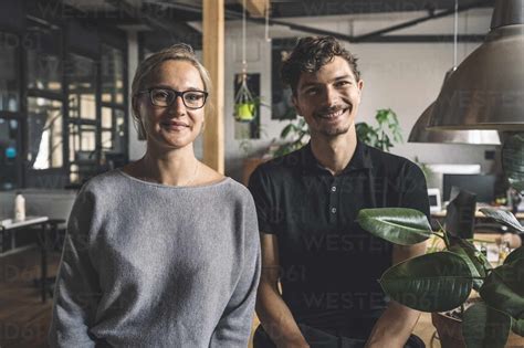 Computer Programmers at Work 的图像结果