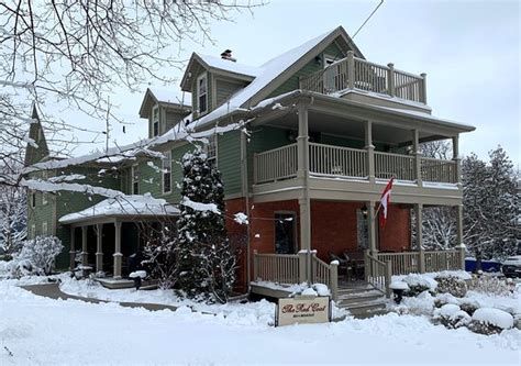THE RED COAT (Queenston) - Inn Reviews, Photos, Rate Comparison ...