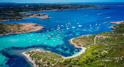 Rutas en barco por el norte de Menorca - Divina Menorca