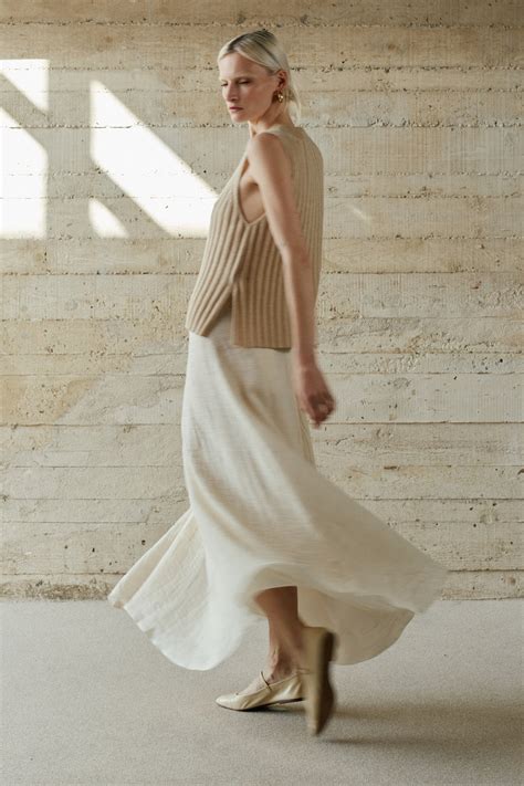 Around Mrs. O I Sustainable High Quality Knitwear