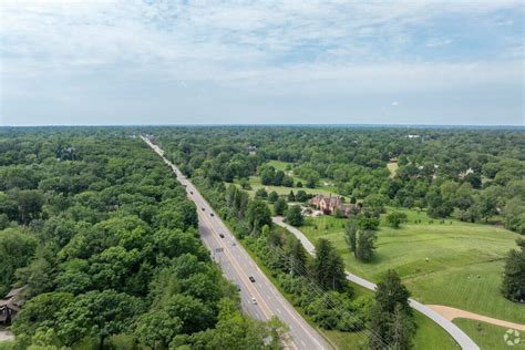 Huntleigh, MO City Guide | About Living in Huntleigh - Homes.com