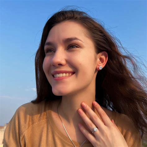 MYZA Lab-grown Diamond Jewelry- The Best Gift for Your Special Someone