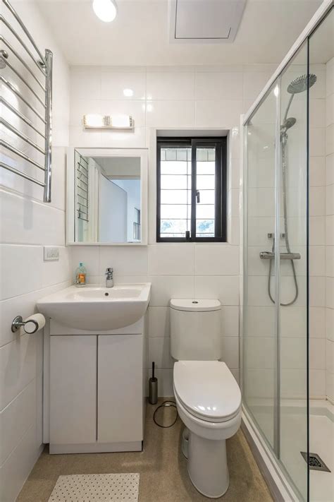 Elegant Ideas for a White, Small Bathroom - Light and Layer