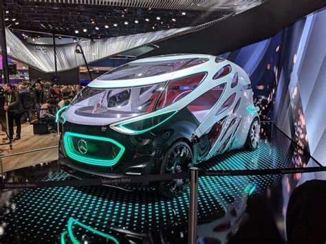 Mercedes-Benz showed off a bizarre-looking, self-driving concept car at ...