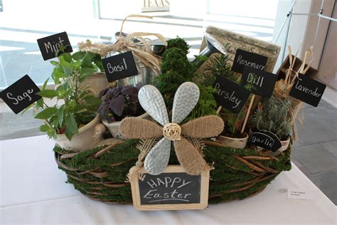Herb Filled Moss Basket (DIY Gift Idea) | Garden gifts, Mosses basket ...