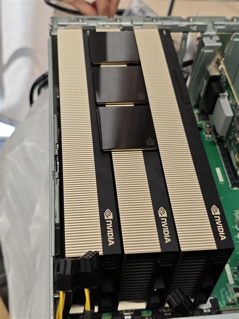 Alienware R8 Nvlink 的图像结果