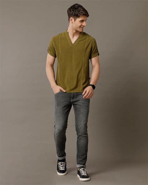 IDENTITI Men Slim Fit Mandarin Collar Solid Shirt In Dk.Green.