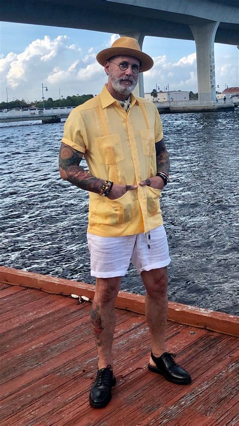 Pin by Hector Garcia on Yo | Mens cruise outfits, Mens casual outfits ...