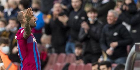 El look de Dani Alves tras la victoria del Barça del que todos hablan