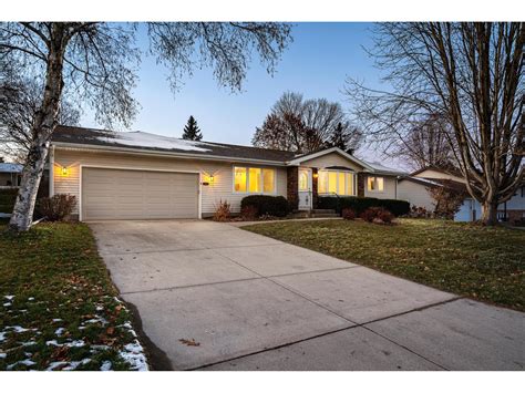 113 Simon Crestway, Waunakee, WI, 53597 | MLS: 1859060 | Edina Realty