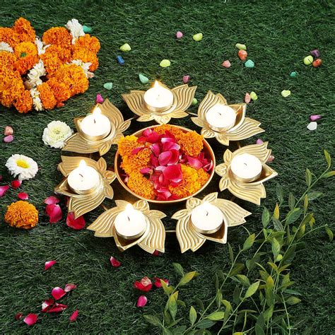 Buy Handmade Lotus Shaped Akhand Urli Online On Zwende
