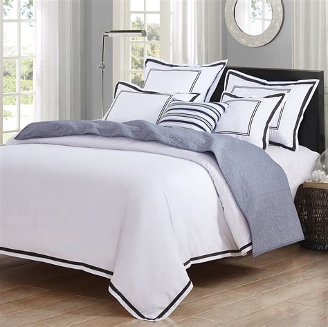 HC COLLECTION Hotel Luxury 3pc Duvet Cover Set- Elegant White/Black ...