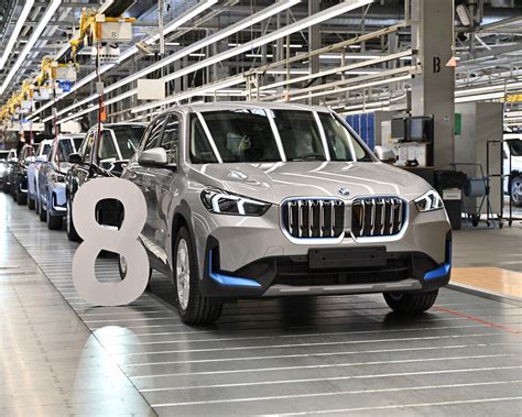 German Plant Builds the Eight Millionth BMW and This Is What It Looks ...