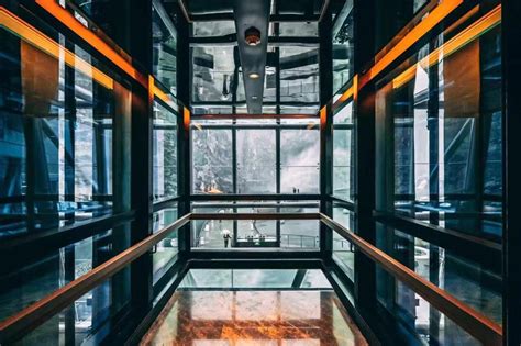 日立电梯带你探索地平线下的奇迹：上海世茂深坑洲际酒店-日立电梯(中国)有限公司