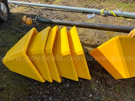 Base Forms for making signs-Yellow concrete molds | AllSurplus